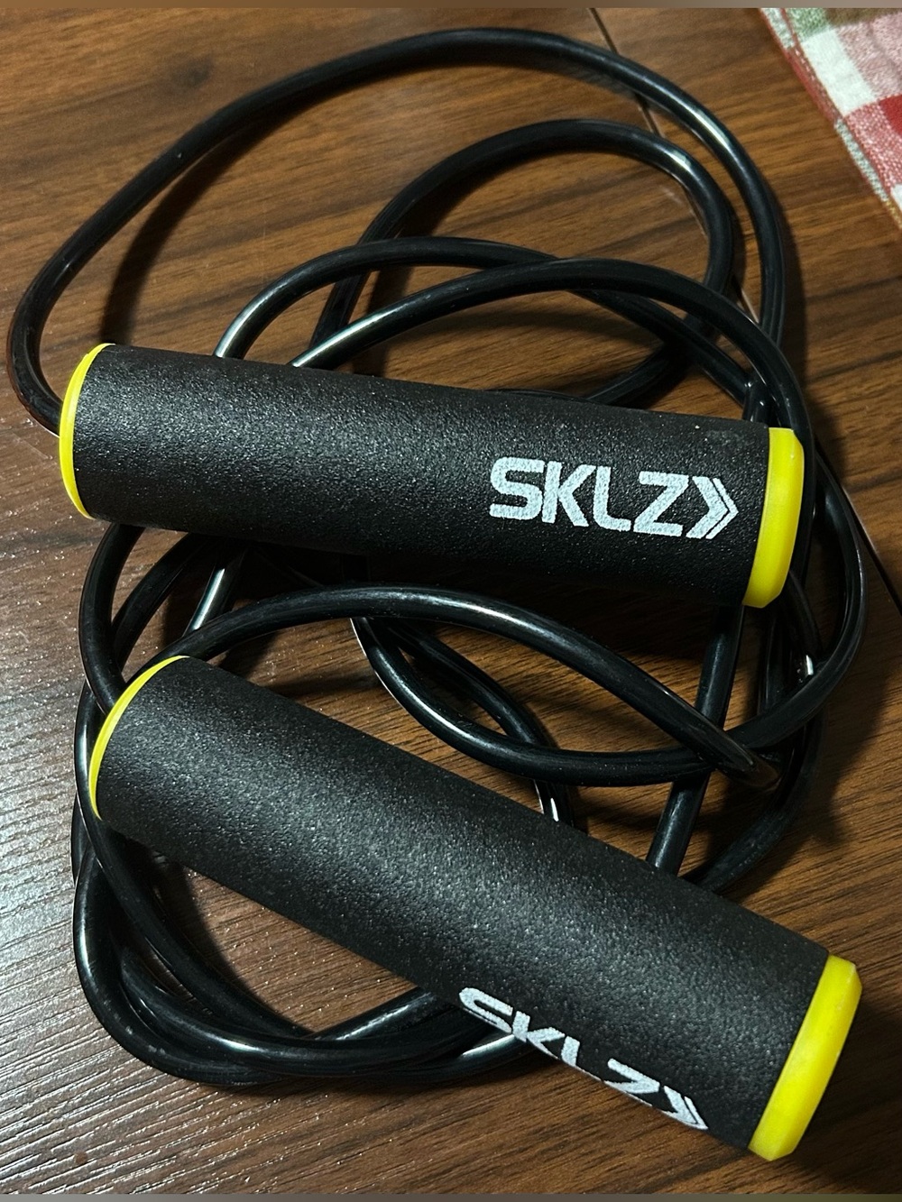 SKLZ Black & Yellow Foam Handle Jump Rope - Lightweight Fitness Skipping Rope